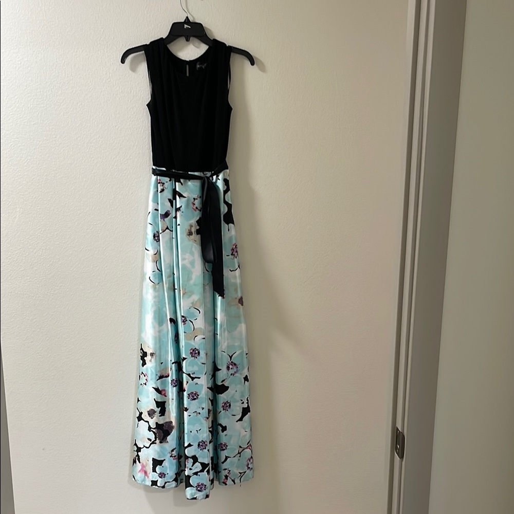 Betsy & Adam Black and Blue Sleeveless Maxi Dress
